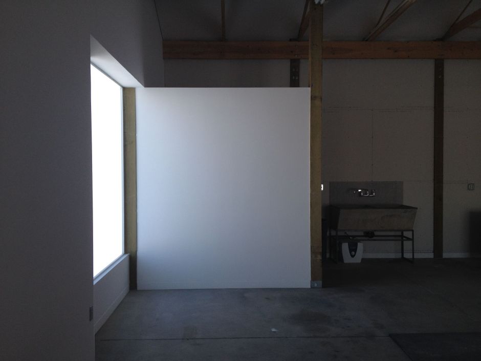 deandrea finished light from window